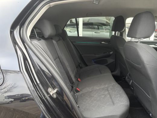 Volkswagen Golf 1.5 TSI Style | Trekhaak | Sfeerverlichting | Stoel & Stuurverwarming | Adaptieve Cruise ActivLease financial lease
