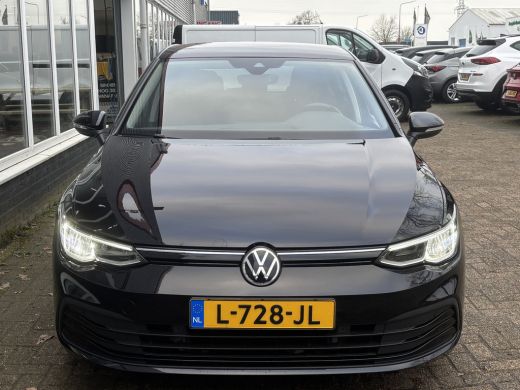 Volkswagen Golf 1.5 TSI Style | Trekhaak | Sfeerverlichting | Stoel & Stuurverwarming | Adaptieve Cruise ActivLease financial lease