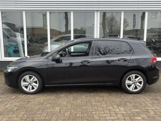 Volkswagen Golf 1.5 TSI Style | Trekhaak | Sfeerverlichting | Stoel & Stuurverwarming | Adaptieve Cruise ActivLease financial lease