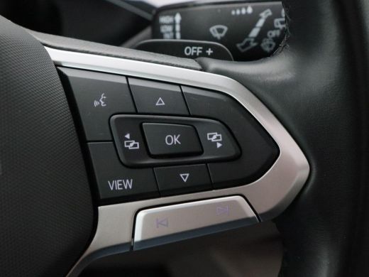 Volkswagen Multivan 1.4 eHybrid 218 Pk L2H1 Life Business 7 Persoons | Stoelverwarming | Camera | Climatronic | CarPl... ActivLease financial lease