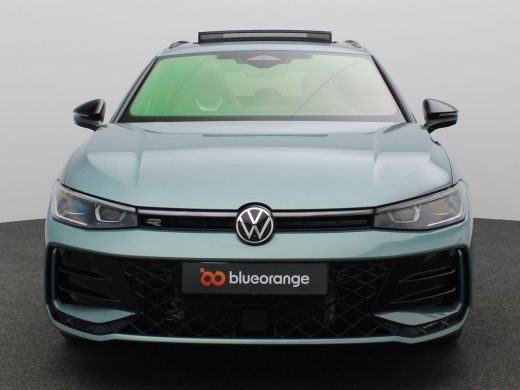 Volkswagen Passat Variant 1.5 eHybrid R-Line Edition 272PK DSG SOH 100%, Pano-Schuifdak, Trekhaak, Black Style, Led... ActivLease financial lease