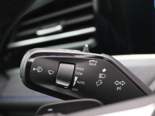 Volkswagen Passat Variant 1.5 eHybrid R-Line Edition 272PK DSG SOH 100%, Pano-Schuifdak, Trekhaak, Black Style, Led... ActivLease financial lease