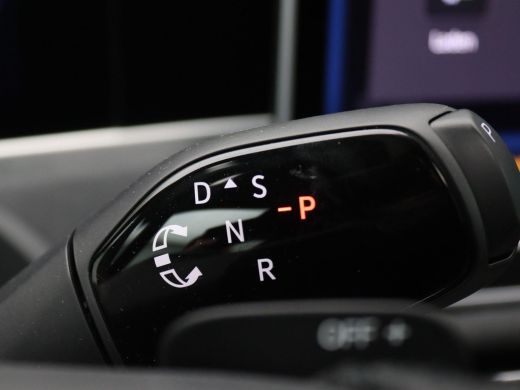 Volkswagen Passat Variant 1.5 eHybrid R-Line Edition 272PK DSG SOH 100%, Pano-Schuifdak, Trekhaak, Black Style, Led... ActivLease financial lease