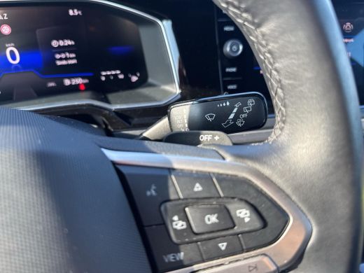 Volkswagen Polo 1.0 TSI R-Line | 95 pk | A-Camera | IQ. Light | Automaat | App Connect | Lane Assist | ActivLease financial lease