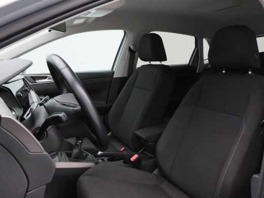 Volkswagen Polo 1.0 TSi R-Line | Adaptive Cruise | Climatronic | CarPlay | Parkeersensoren | Navigatie | 16 Inch ... ActivLease financial lease