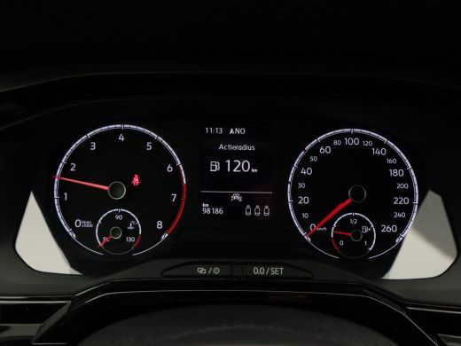 Volkswagen Polo 1.0 TSi R-Line | Adaptive Cruise | Climatronic | CarPlay | Parkeersensoren | Navigatie | 16 Inch ... ActivLease financial lease