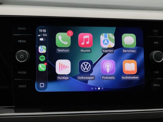 Volkswagen Polo 1.0 TSi R-Line | Adaptive Cruise | Climatronic | CarPlay | Parkeersensoren | Navigatie | 16 Inch ... ActivLease financial lease