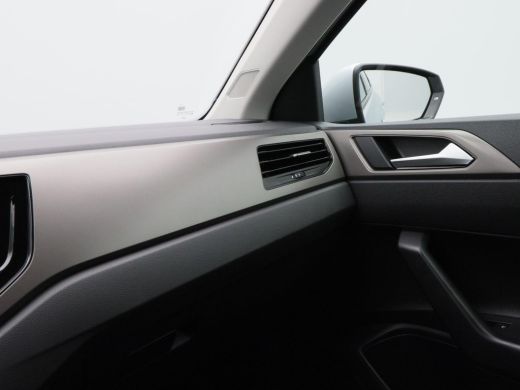 Volkswagen Polo 1.0 TSi R-Line | Adaptive Cruise | Climatronic | CarPlay | Parkeersensoren | Navigatie | 16 Inch ... ActivLease financial lease