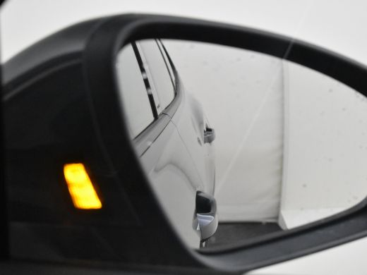 Volkswagen Tayron 1.5 eTSI Life Edition 7p. 150pk DSG/AUTO | Achteruitrijcamera | Dodehoek detectie | Apple Carplay... ActivLease financial lease