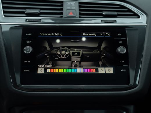 Volkswagen Tiguan 1.4 TSI eHybrid R-Line Business+ | Panodak | 360 Camera | Trekhaak wegkl. | Head Up | Prijs Rijkl... ActivLease financial lease