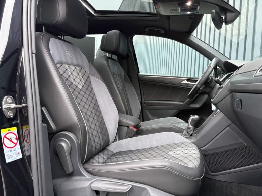 Volkswagen Tiguan 1.4 TSI eHybrid R-Line Business+ | Panodak | 360 Camera | Trekhaak wegkl. | Head Up | Prijs Rijkl... ActivLease financial lease