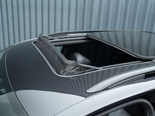 Volkswagen Tiguan 1.4 TSI eHybrid R-Line Business+ | Panodak | 360 Camera | Trekhaak wegkl. | Head Up | Prijs Rijkl... ActivLease financial lease