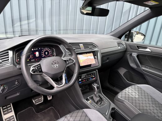 Volkswagen Tiguan 1.4 TSI eHybrid R-Line Business+ | Panodak | 360 Camera | Trekhaak wegkl. | Head Up | Prijs Rijkl... ActivLease financial lease