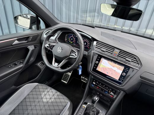 Volkswagen Tiguan 1.4 TSI eHybrid R-Line Business+ | Panodak | 360 Camera | Trekhaak wegkl. | Head Up | Prijs Rijkl... ActivLease financial lease