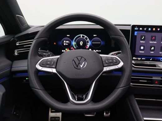 Volkswagen Tiguan 1.5 eHybrid R-Line Edition 272PK DSG Pano-Schuifdak, Black Style, Keyless, Navi via Apple Carplay... ActivLease financial lease