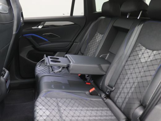 Volkswagen Tiguan 1.5 eHybrid R-Line Edition 272PK DSG Pano-Schuifdak, Black Style, Keyless, Navi via Apple Carplay... ActivLease financial lease