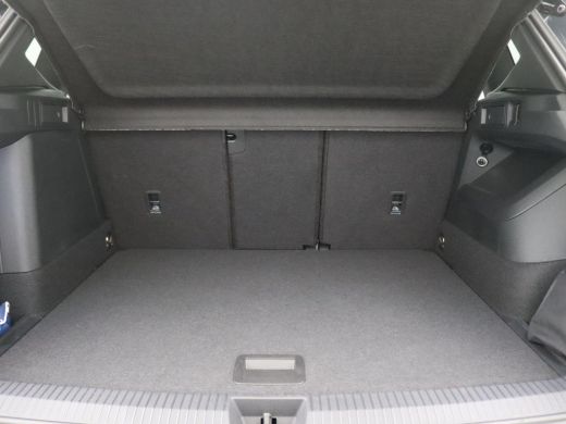 Volkswagen Tiguan 1.5 eHybrid R-Line Edition 272PK DSG Pano-Schuifdak, Black Style, Keyless, Navi via Apple Carplay... ActivLease financial lease