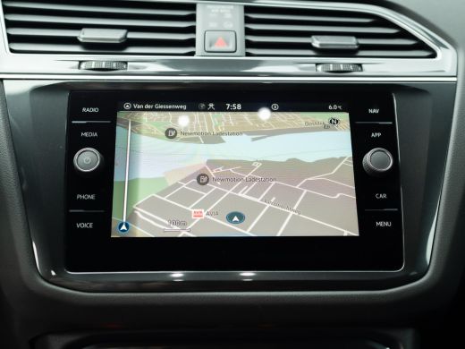 Volkswagen Tiguan 1.5 TSI R-Line Business+ | Trekhaak wegkl. | Head Up | Side Assist | IQ Light | Elk. A-klep | Pri... ActivLease financial lease