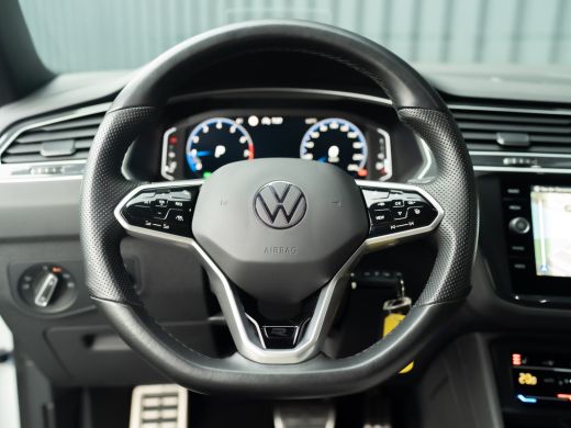 Volkswagen Tiguan 1.5 TSI R-Line Business+ | Trekhaak wegkl. | Head Up | Side Assist | IQ Light | Elk. A-klep | Pri... ActivLease financial lease