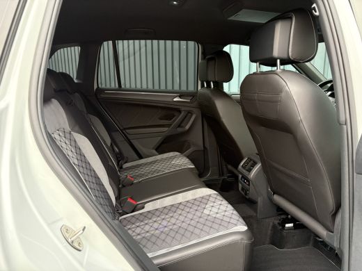 Volkswagen Tiguan 1.5 TSI R-Line Business+ | Trekhaak wegkl. | Head Up | Side Assist | IQ Light | Elk. A-klep | Pri... ActivLease financial lease