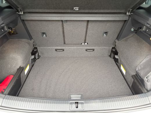 Volkswagen Tiguan 1.5 TSI R-Line Business+ | Trekhaak wegkl. | Head Up | Side Assist | IQ Light | Elk. A-klep | Pri... ActivLease financial lease