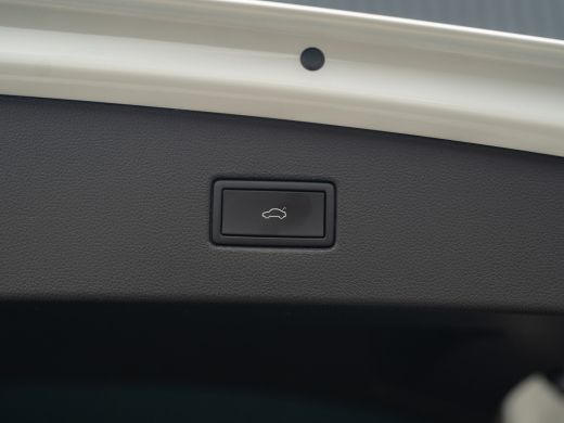 Volkswagen Tiguan 1.5 TSI R-Line Business+ | Trekhaak wegkl. | Head Up | Side Assist | IQ Light | Elk. A-klep | Pri... ActivLease financial lease