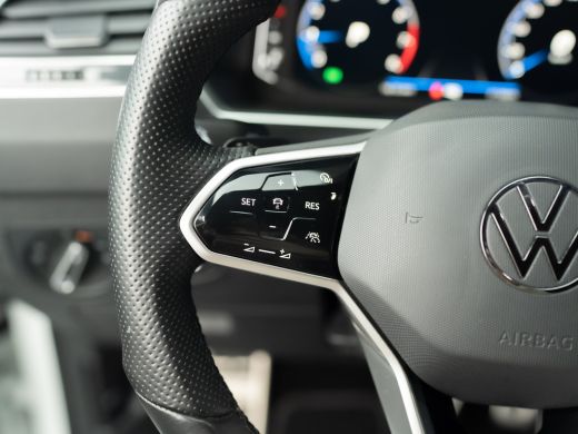 Volkswagen Tiguan 1.5 TSI R-Line Business+ | Trekhaak wegkl. | Head Up | Side Assist | IQ Light | Elk. A-klep | Pri... ActivLease financial lease