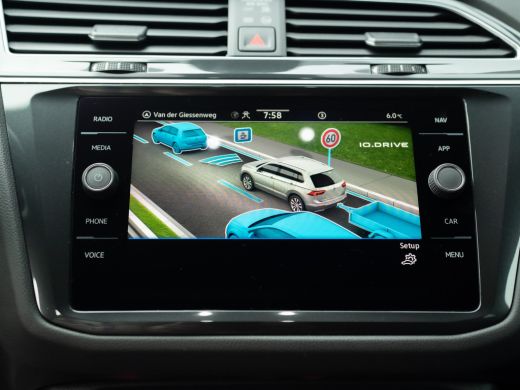 Volkswagen Tiguan 1.5 TSI R-Line Business+ | Trekhaak wegkl. | Head Up | Side Assist | IQ Light | Elk. A-klep | Pri... ActivLease financial lease