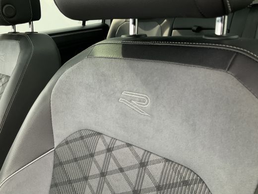 Volkswagen Tiguan Allspace 1.5 TSI R-Line 7p. Pano.dak Stoelverw. Carplay Business+ ActivLease financial lease