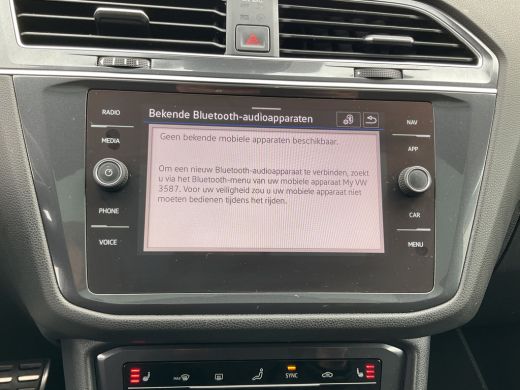 Volkswagen Tiguan Allspace 1.5 TSI R-Line 7p. Pano.dak Stoelverw. Carplay Business+ ActivLease financial lease