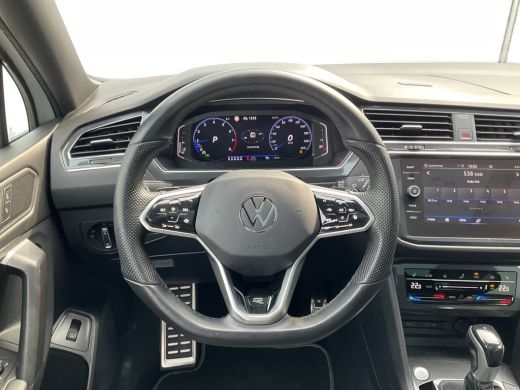 Volkswagen Tiguan Allspace 1.5 TSI R-Line 7p. Pano.dak Stoelverw. Carplay Business+ ActivLease financial lease
