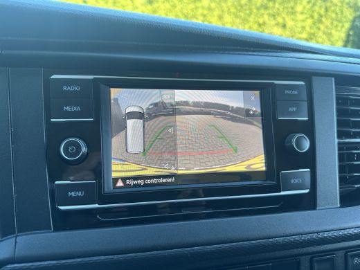 Volkswagen Transporter 2.0 TDI / L1H1 / 1e EIG. / CAMERA / CRUISE / AIRCO / ACHTERKLEP / APPLE CARPLAY / ANDROID AUTO ActivLease financial lease