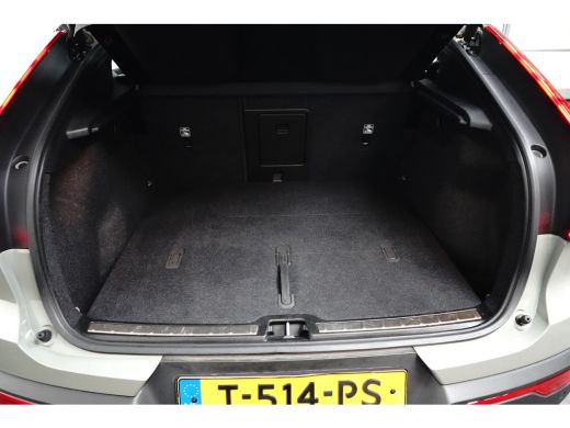 Volvo  C40 Recharge Twin Plus 82 kWh | Achteruitrijcamera | Cruise control adaptief met Stop&Go en stuurhulp... ActivLease financial lease