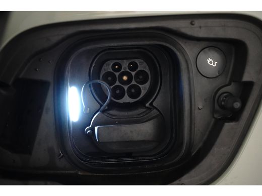 Volvo  C40 Recharge Twin Plus 82 kWh | Achteruitrijcamera | Cruise control adaptief met Stop&Go en stuurhulp... ActivLease financial lease