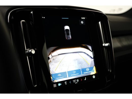 Volvo  C40 Recharge Twin Plus 82 kWh | Achteruitrijcamera | Cruise control adaptief met Stop&Go en stuurhulp... ActivLease financial lease