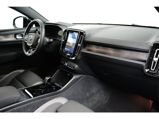 Volvo  C40 Recharge Twin Plus 82 kWh | Achteruitrijcamera | Cruise control adaptief met Stop&Go en stuurhulp... ActivLease financial lease