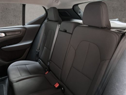 Volvo  XC40 1.5 T2 Sport Automaat (APPLE CARPLAY, GROOT NAVI, CAMERA, STUUR/STOELVERWARMING, GETINT GLAS, SPO... ActivLease financial lease