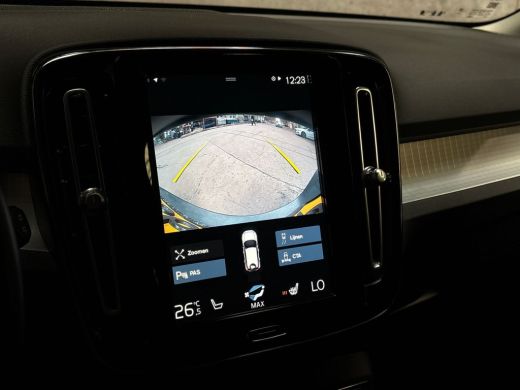 Volvo  XC40 1.5 T2 Sport Automaat (APPLE CARPLAY, GROOT NAVI, CAMERA, STUUR/STOELVERWARMING, GETINT GLAS, SPO... ActivLease financial lease