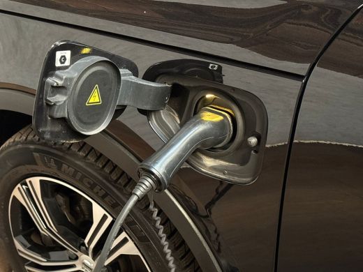 Volvo  XC40 1.5 T4 Recharge Inscription 211Pk Automaat (APPLE CARPLAY, GROOT NAVI, CAMERA, GETINT GLAS, SPORT... ActivLease financial lease