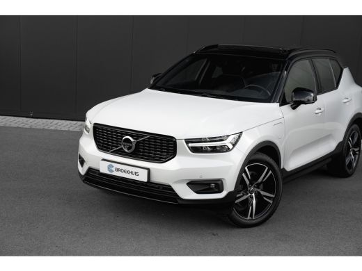 Volvo  XC40 1.5 T5 Recharge 263pk R-Design | Trekhaak | Panoramadak | Camera | Bestuurdersstoel Elektrisch ActivLease financial lease