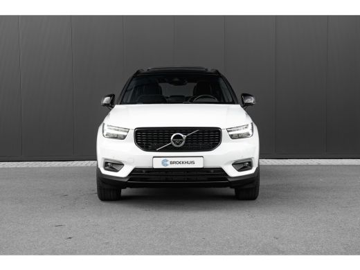 Volvo  XC40 1.5 T5 Recharge 263pk R-Design | Trekhaak | Panoramadak | Camera | Bestuurdersstoel Elektrisch ActivLease financial lease