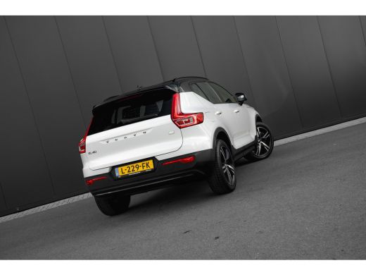 Volvo  XC40 1.5 T5 Recharge 263pk R-Design | Trekhaak | Panoramadak | Camera | Bestuurdersstoel Elektrisch ActivLease financial lease