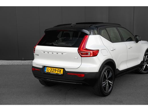 Volvo  XC40 1.5 T5 Recharge 263pk R-Design | Trekhaak | Panoramadak | Camera | Bestuurdersstoel Elektrisch ActivLease financial lease