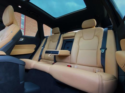 Volvo  XC60 T6 Recharge AWD | Luchtvering | Trekhaak ActivLease financial lease