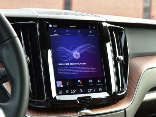 Volvo  XC60 T6 Recharge AWD | Luchtvering | Trekhaak ActivLease financial lease