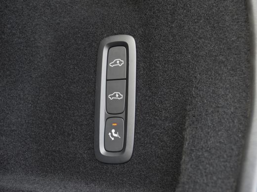 Volvo  XC60 T6 Recharge AWD | Luchtvering | Trekhaak ActivLease financial lease