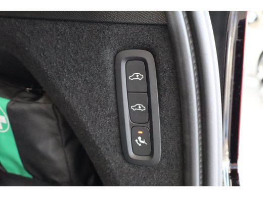 Volvo  XC90 HEICO T8 455PK Ultra Black Edition Executive | Full Option! | Luchtvering | Trekhaak | B&W Audio ActivLease financial lease