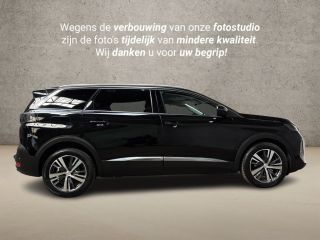 Peugeot 5008 1.2 PureTech Allure 7 Persoons (APPLE CARPLAY, GROOT NAVI, 360 CAMERA, LEDER, SPORTSTOELEN, GETIN...