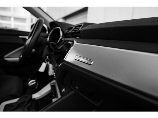 Audi Q3 45 TFSI e Advanced Edition 245 PK | 360 Camera | Sportstoelen | Carplay | Stoelverwarming Voor | ... ActivLease financial lease