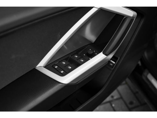Audi Q3 45 TFSI e Advanced Edition 245 PK | 360 Camera | Sportstoelen | Carplay | Stoelverwarming Voor | ... ActivLease financial lease